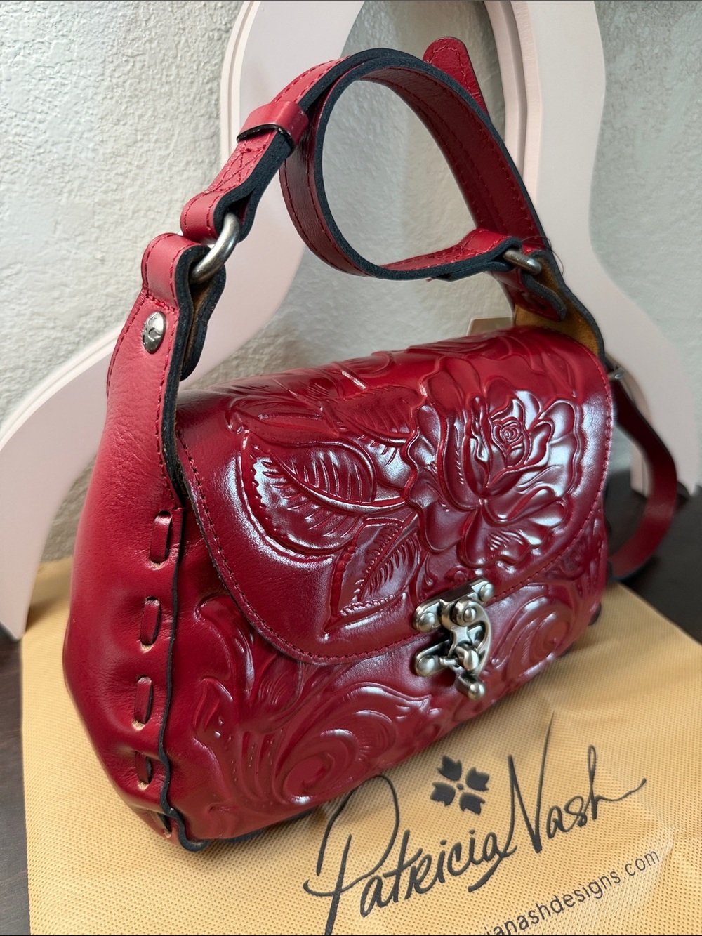 Patricia Nash Lucia Bryrd Floral Embossed Leather Crossbody Bag ❤️❤️ - Picture 4 of 15